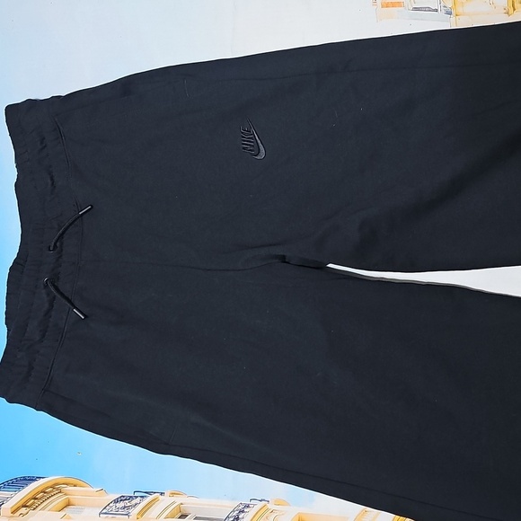 Nike Loose Fit Cropped Joggers Pants Size Small NWT - Picture 3 of 7